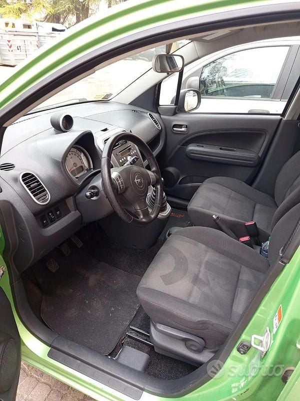 Usata Opel Agila 86 CV (63 kW) 2009 Utilitaria