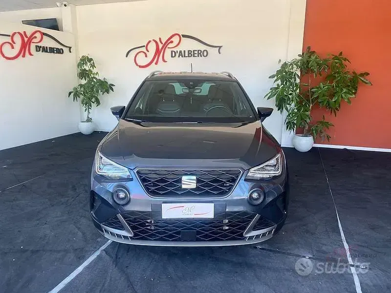 Usata Seat Arona FR 110 CV (80 kW) 2023 Grigio SUV