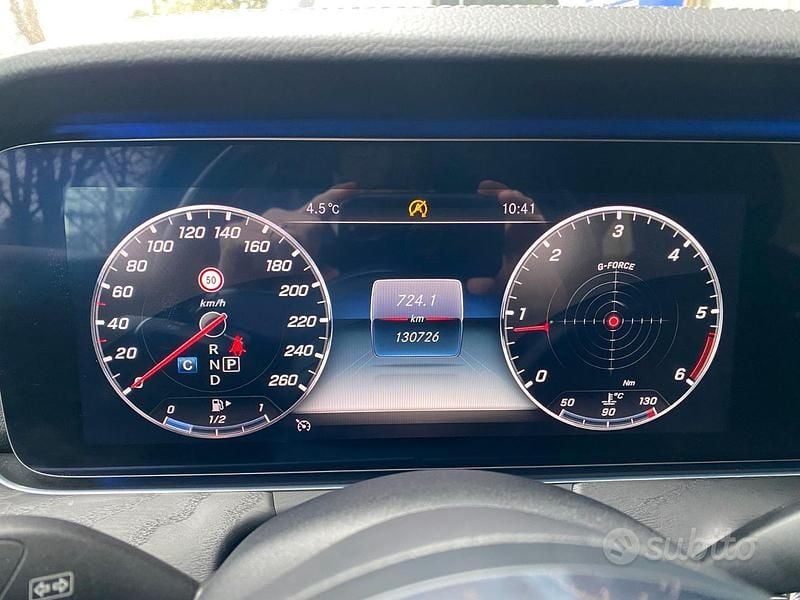 Usata Mercedes E220 Premium Plus 194 CV (142 kW) 2019 Nero Station wagon