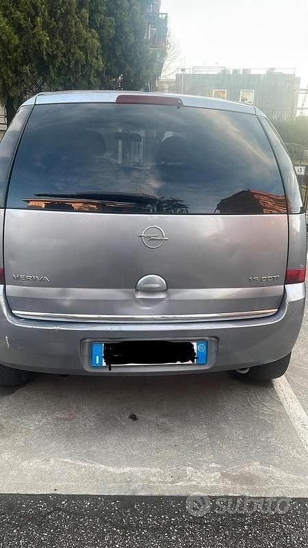 Usata Opel Meriva 2006 Grigio Monovolume