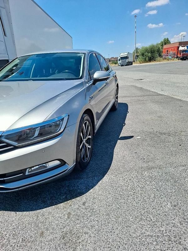 Usata VW Passat 2018 Grigio Berlina