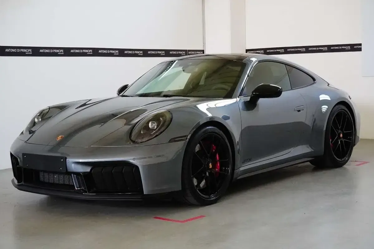 Nuova Porsche 911 Sport 541 CV (397 kW) 2025 Vanadiumgraumetallic Coupé