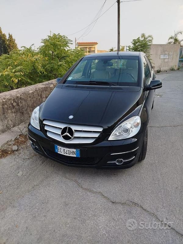 Usata Mercedes B200 2008 Nero Monovolume