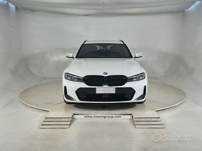 Usata BMW 320e M Sport 190 CV (139 kW) 2025 Bianco Station wagon