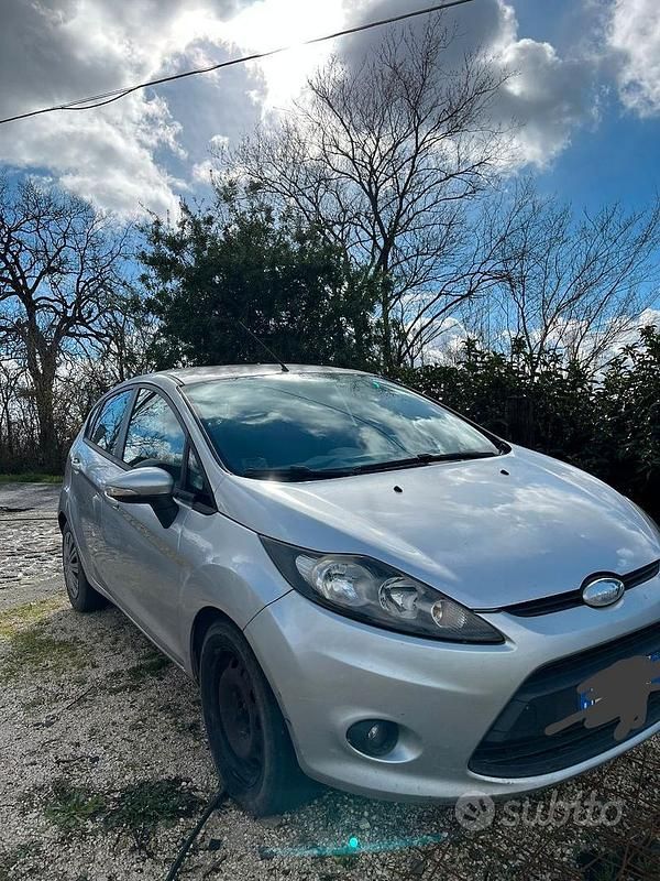 Usata Ford Fiesta 2010 Grigio Utilitaria