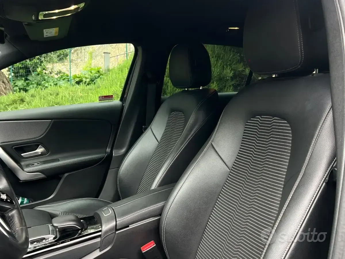 Usata Mercedes A180 116 CV (85 kW) 2019 Nero Berlina