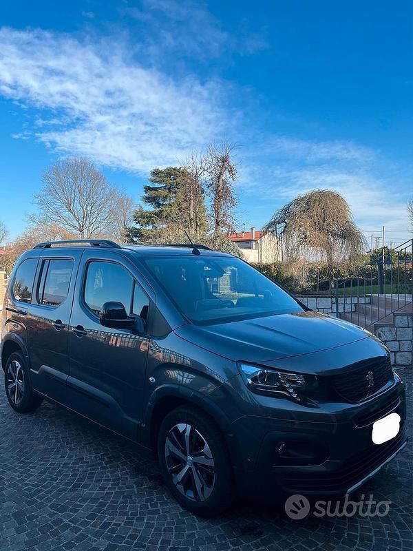 Usata Peugeot Rifter GT-line 131 CV (96 kW) 2019 Grigio Monovolume