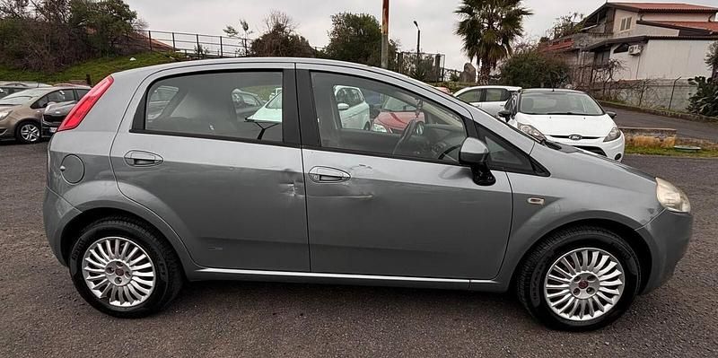 Usata Fiat Grande Punto Active 65 CV (47 kW) 2008 Grigio Utilitaria