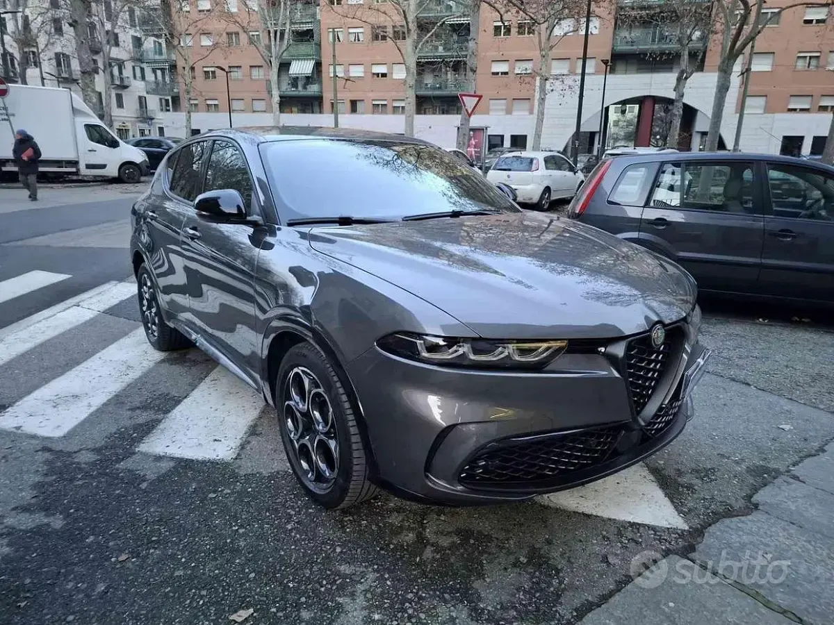 Usata Alfa Romeo Tonale Sprint 131 CV (96 kW) 2024 Grigio SUV