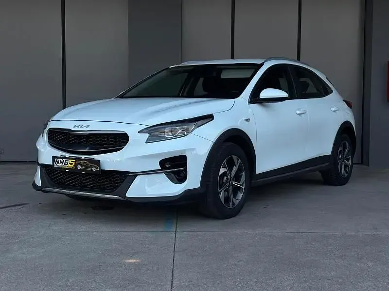 Usata Kia XCeed Urban 116 CV (85 kW) 2022 Bianco SUV