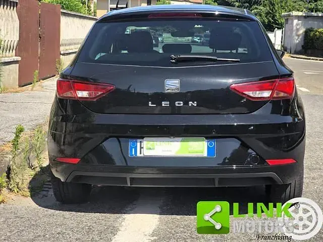 Usata Seat Leon XCELLENCE 131 CV (96 kW) 2019 Nero Berlina