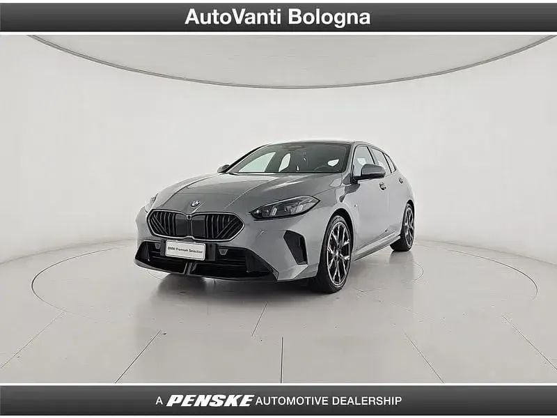 Usata BMW 120 M Sport 163 CV (119 kW) 2025 Grigio Utilitaria