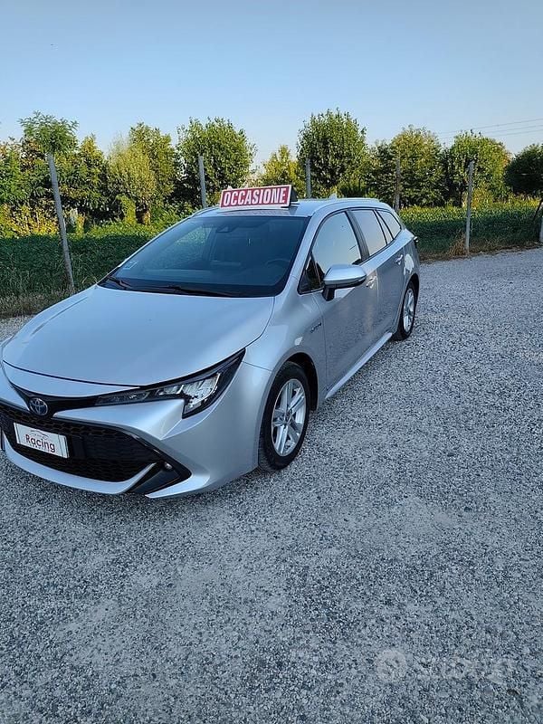 Usata Toyota Corolla Hybrid 2021 Grigio Station wagon