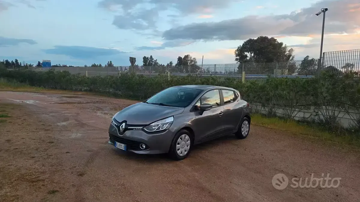 Usata Renault Clio IV 75 CV (55 kW) 2014 Grigio Berlina