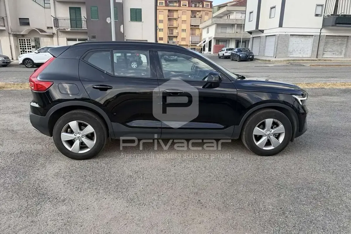Usata Volvo XC40 129 CV (94 kW) 2022 Nero SUV