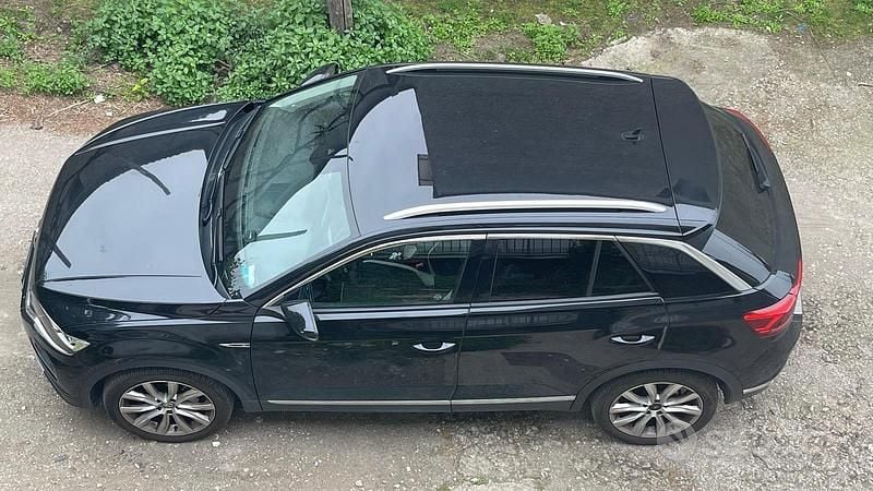 Usata VW T-Roc 150 CV (110 kW) 2017 Nero SUV