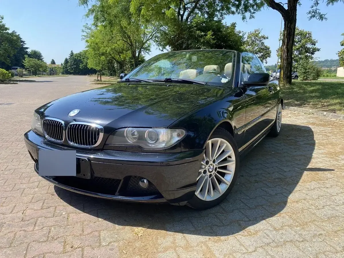 Usata BMW 325 Efficient Dynamics 192 CV (141 kW) 2003 Nero Cabrio