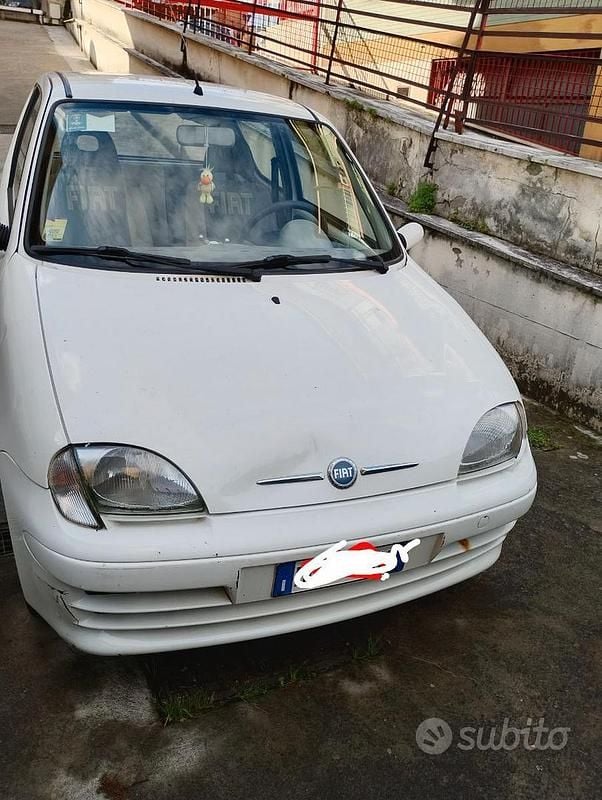 Bianco Usata 2007 Fiat 600 Tre volumi | 1500 € (Ottimo prezzo) - Immagine 1/4