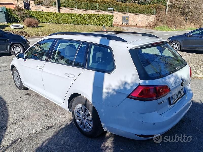 Usata VW Golf VII Comfortline 110 CV (80 kW) 2015 Bianco Station wagon