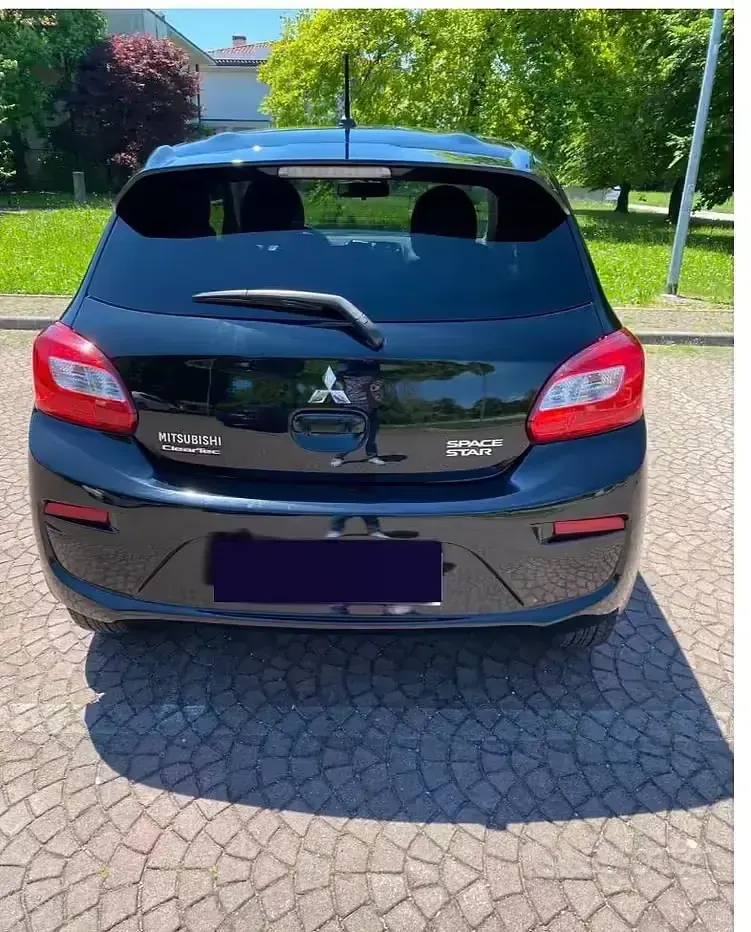 Usata Mitsubishi Space Star 80 CV (58 kW) 2020 Nero Utilitaria