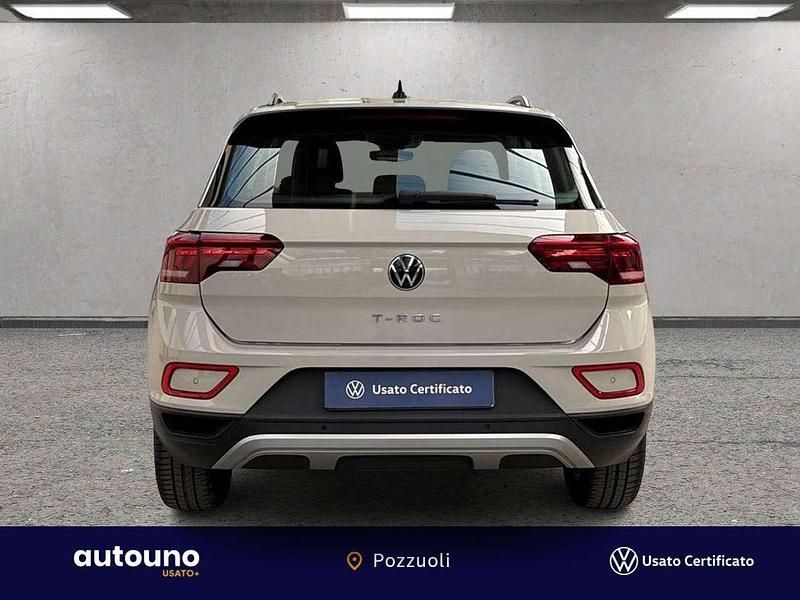 Usata VW T-Roc Life 110 CV (80 kW) 2023 Beige SUV