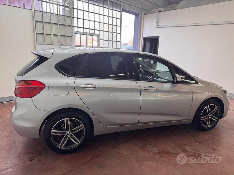 Usata BMW 218 Active Tourer Sport Line 150 CV (110 kW) 2014 Grigio Monovolume