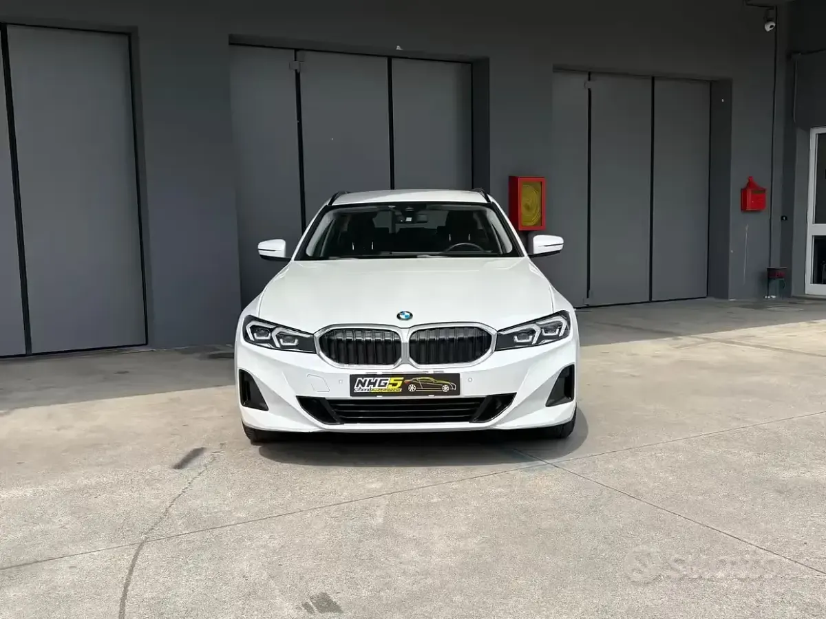 Usata BMW 320e 190 CV (139 kW) 2023 Bianco Station wagon