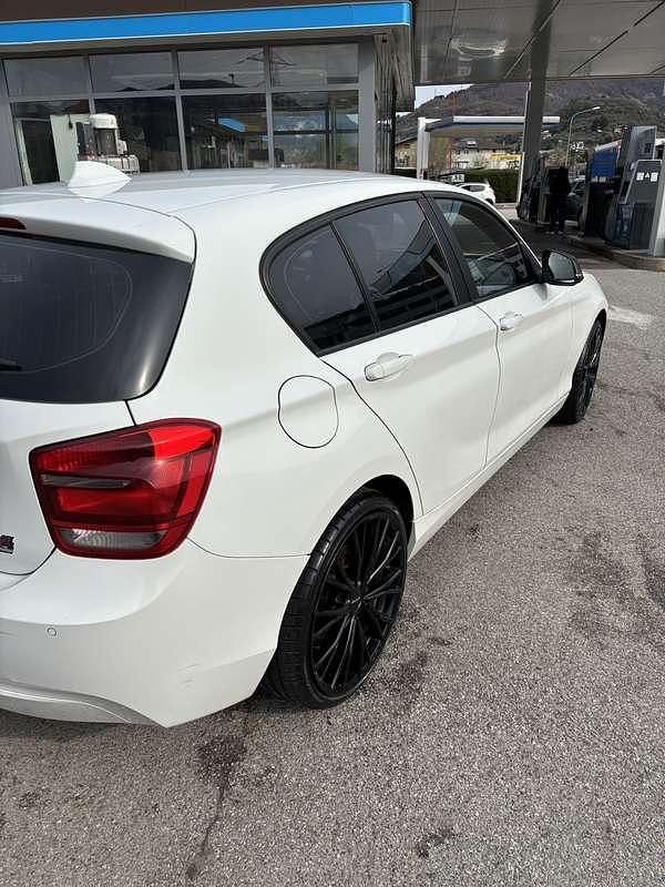 Usata BMW 118 143 CV (105 kW) 2014 Utilitaria