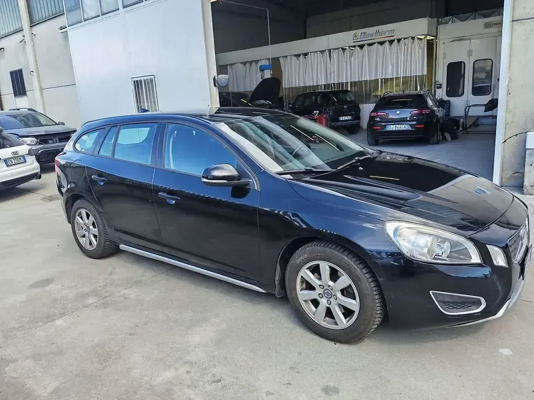Usata Volvo V60 Kinetic 114 CV (83 kW) 2012 Station wagon