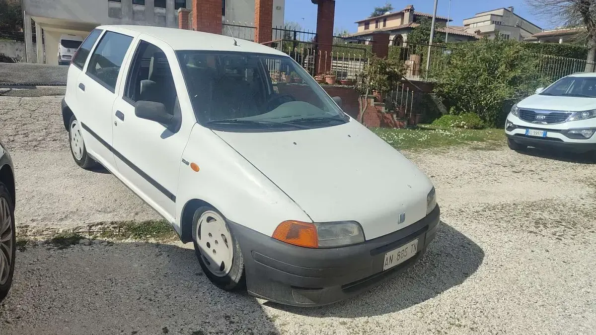 Usata Fiat Punto 63 CV (46 kW) 1997 Berlina