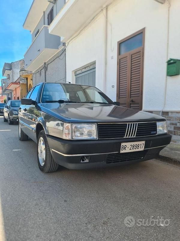Grigio Usata 1988 Fiat Croma Tre volumi | 7500 € - Immagine 1/4