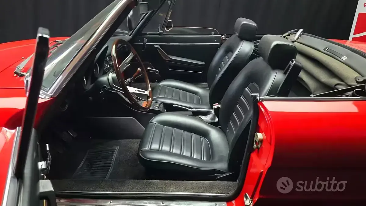 Usata Alfa Romeo Spider Veloce 131 CV (96 kW) 1982 Rosso Cabrio