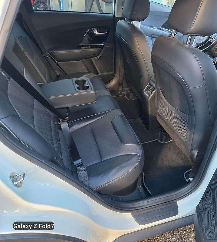 Usata Kia Niro Urban 141 CV (103 kW) 2021 Bianco SUV