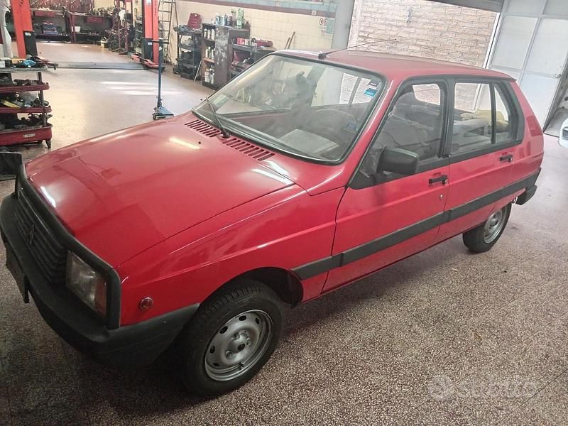 Usata Citroën Visa 34 CV (25 kW) 1987 Rosso Utilitaria