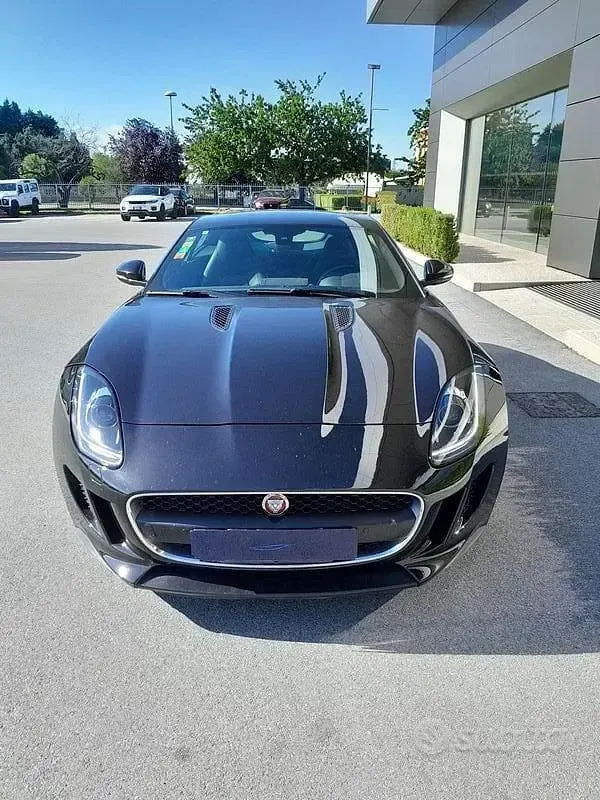 Usata Jaguar F-Type 340 CV (250 kW) 2015 Nero Coupé