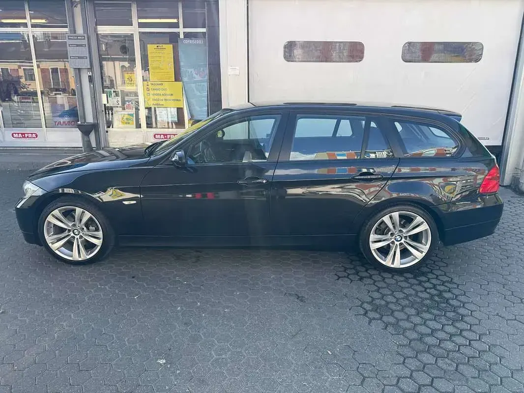 Begagnad BMW 320 177 HK (130 kW) 2008 Kombi