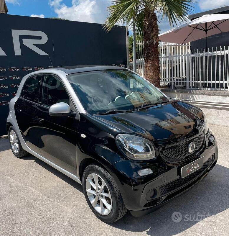 Usata Smart ForFour Passion 71 CV (52 kW) 2015 Nero Utilitaria