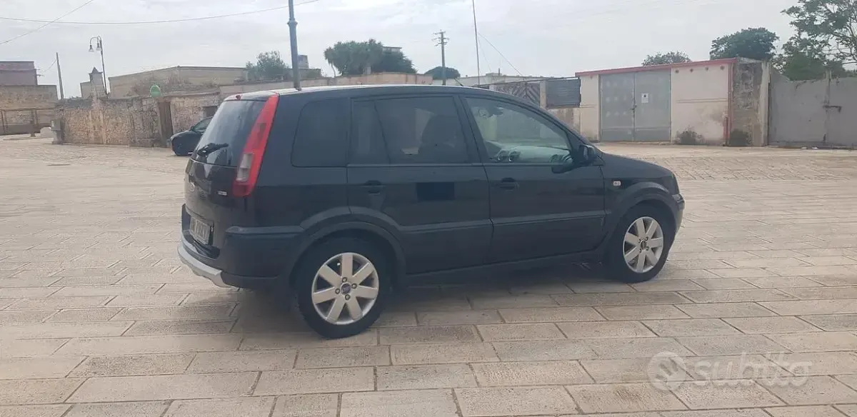 Usata Ford Fusion Titanium 68 CV (50 kW) 2008 Blu Utilitaria