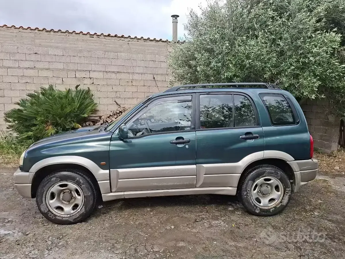 Usata Suzuki Vitara 109 CV (80 kW) 2002 Verde SUV