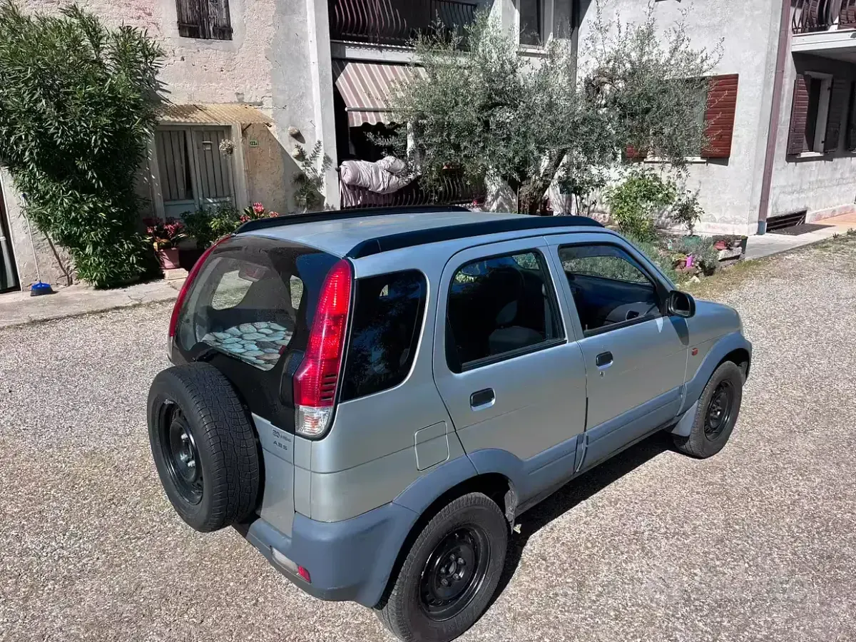 Usata Daihatsu Terios 86 CV (63 kW) 2005 Grigio SUV