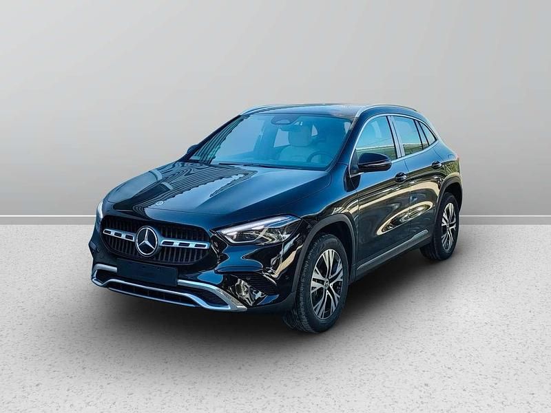 Nero notte Nuova 2026 Mercedes GLA200 SUV | 41.489 € (Super prezzo) - Immagine 1/4