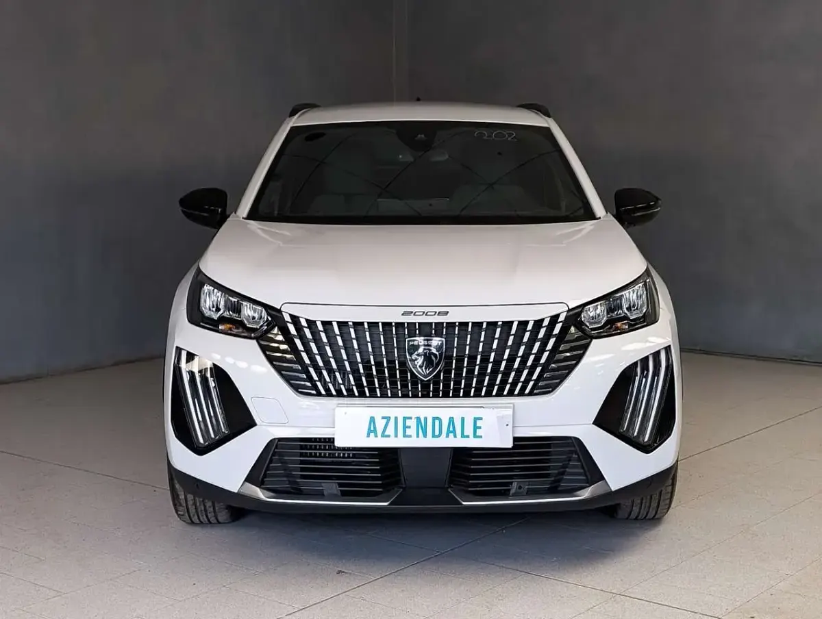 Usata Peugeot 2008 Allure 101 CV (74 kW) 2025 Other SUV