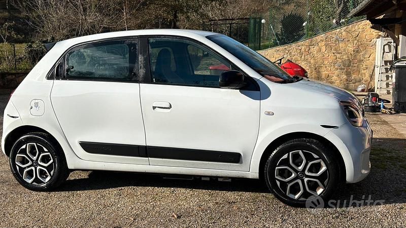 Usata Renault Twingo 60 kW (82 CV) 2023 Utilitaria