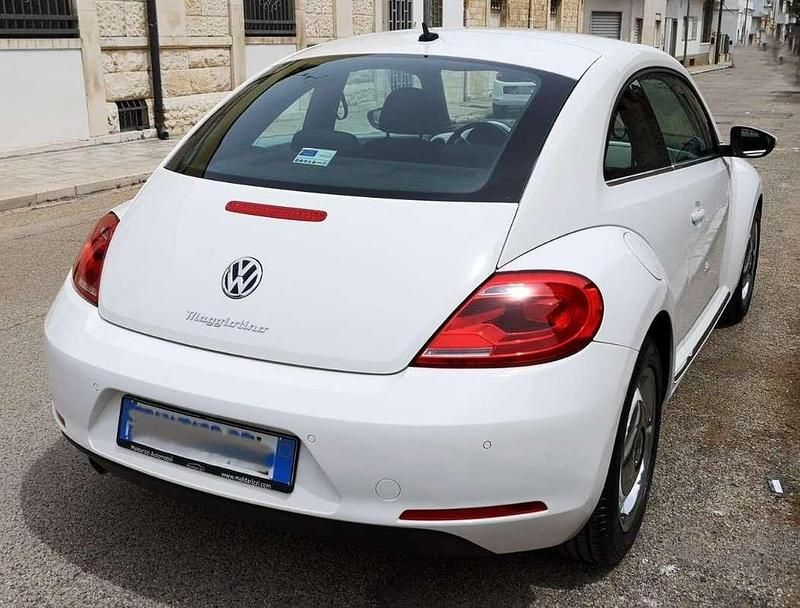 Usata VW Beetle Design 105 CV (77 kW) 2013 Bianco Utilitaria