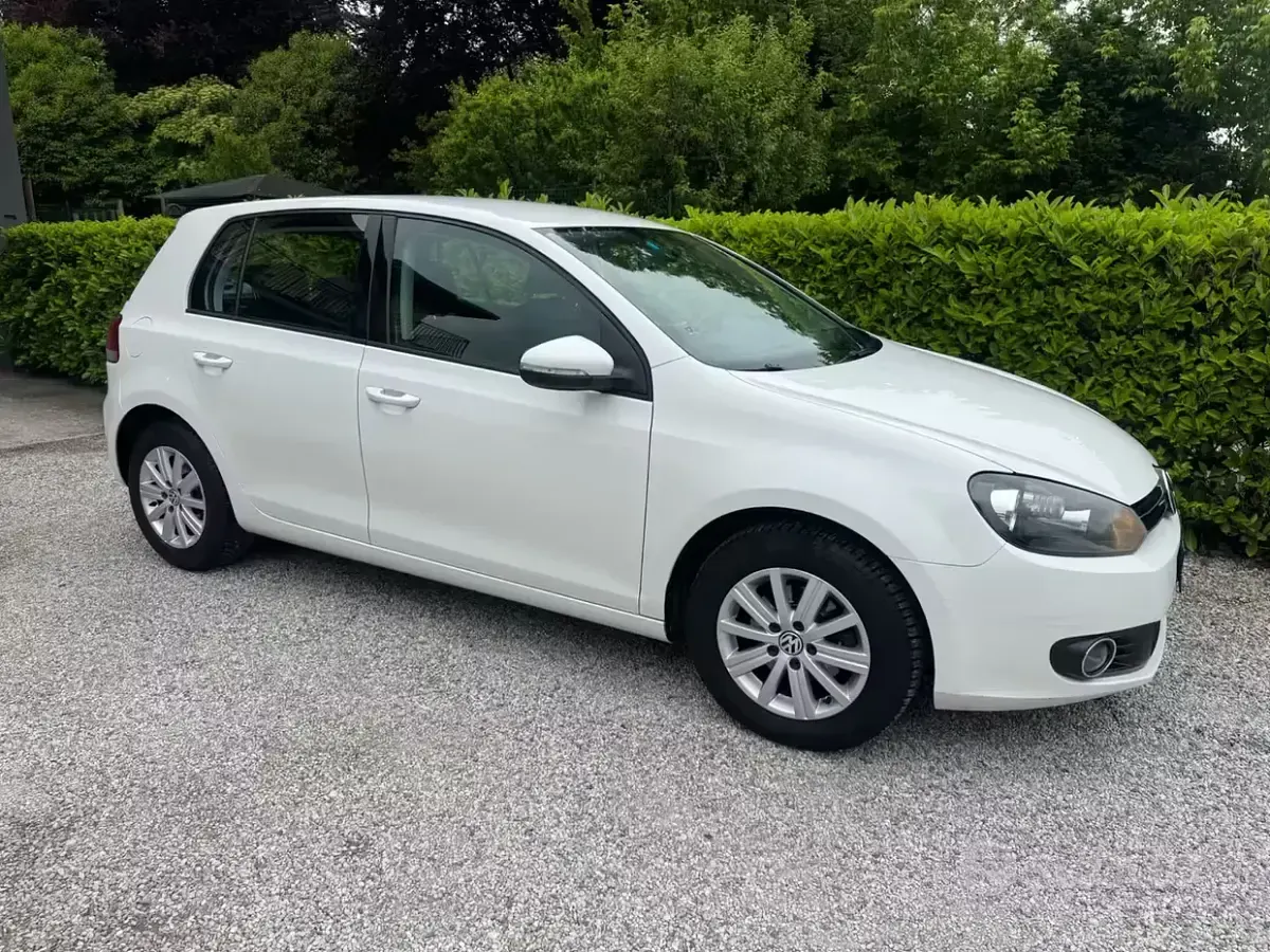 Usata VW Golf VII Highline 105 CV (77 kW) 2012 Bianco Berlina