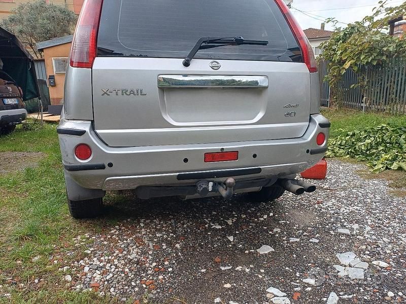 Usata Nissan X-Trail 136 CV (100 kW) 2006 Grigio SUV