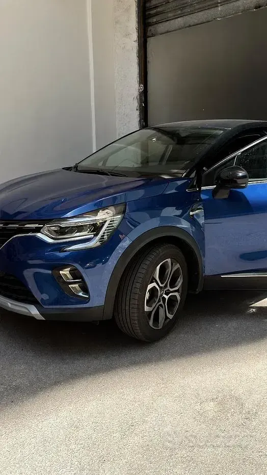 Usata Renault Captur Intens 91 CV (66 kW) 2021 Bluazzurro SUV