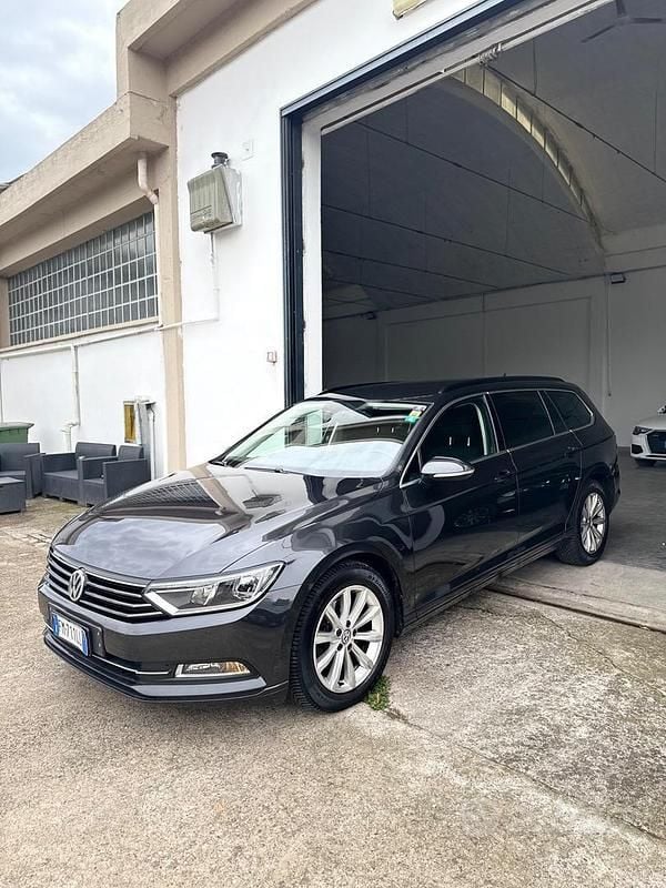 Nero Usata 2018 VW Passat Business Station wagon | 9600 € (Super prezzo) - Immagine 1/4