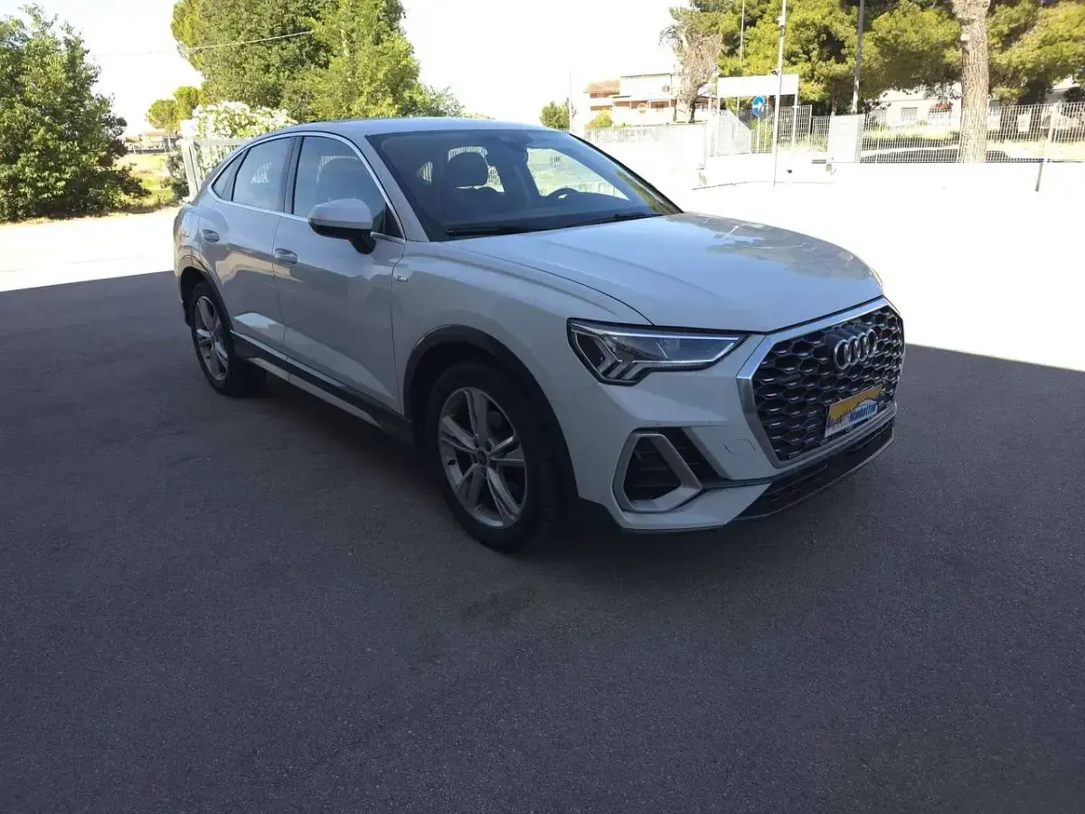 Usata Audi Q3 Sportback S-Line 150 CV (110 kW) 2021 Bianco SUV
