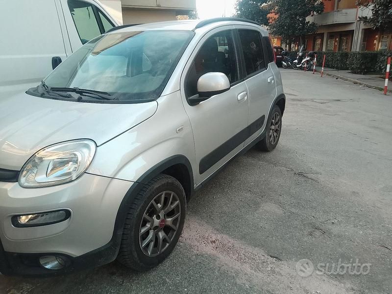 Usata Fiat Panda 4x4 95 CV (69 kW) 2017 Grigio Utilitaria